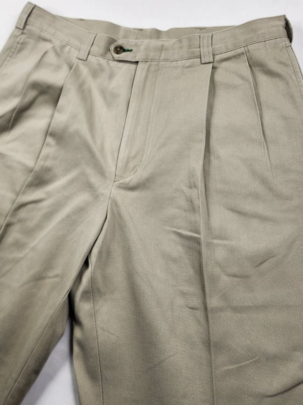 VTG Tommy Hilfiger Mens 36x32 Tan Pleated Chino Pants Lion Crest Tag Cotton EX